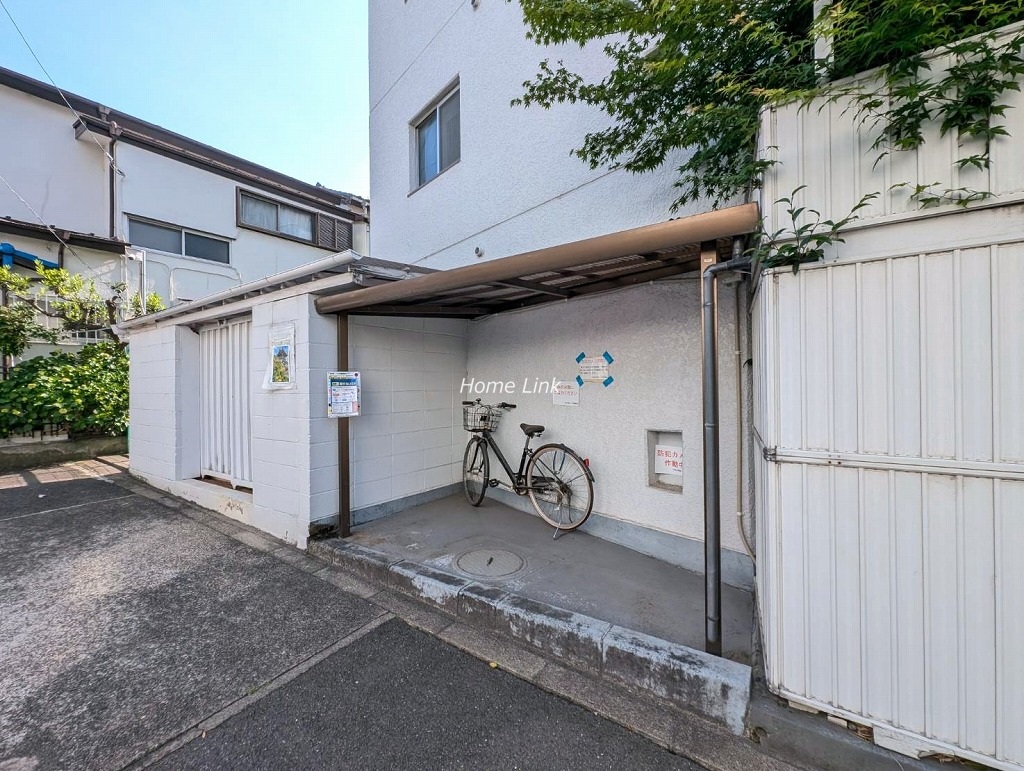 三田小茂根コーポ　駐輪場